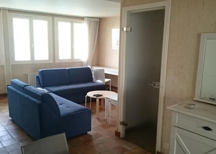 Maison F3 : Proche Et Commerces - Fr-1-71-58 * Royan