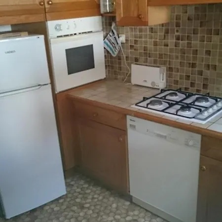 Maison F3 : Proche Et Commerces - Fr-1-71-58