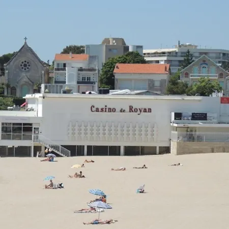 Casa vacanze Maison F3 : Proche Et Commerces - Fr-1-71-58