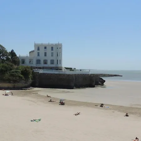 Maison F3 : Proche Et Commerces - Fr-1-71-58 * Royan
