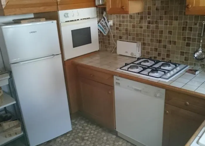 Maison F3 : Proche Et Commerces - Fr-1-71-58